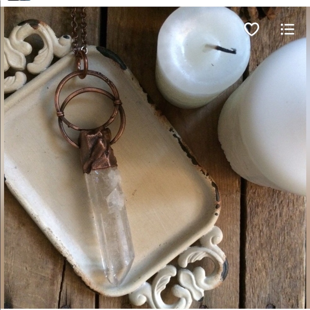 Raw quartz necklace